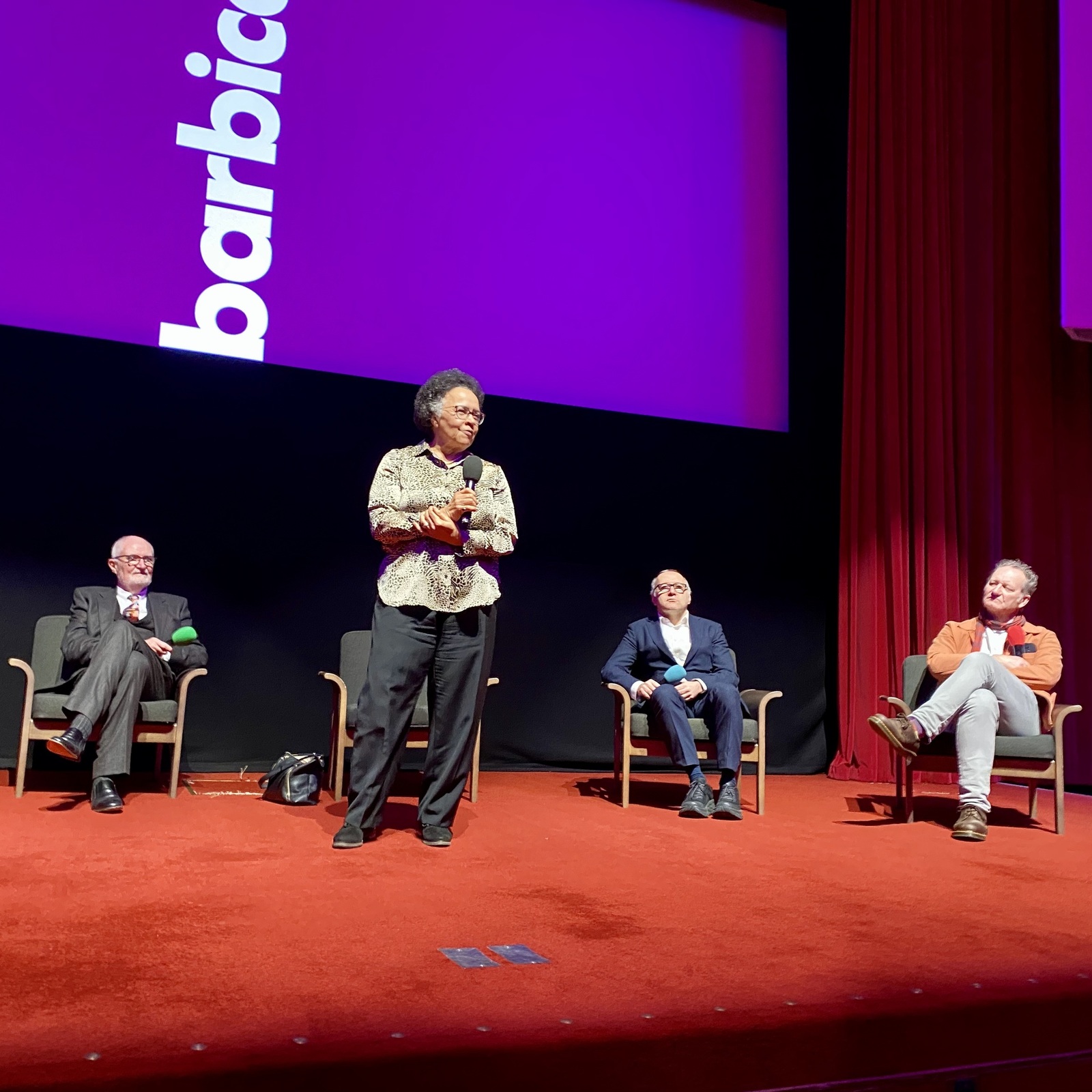 28 Feb 23 -The charity showing at The Barbican of ‘The Duke’ in aid of The Sherriff’s and Recorder’s Fund featured a Q&A session with Mr Jim Broadbent, Mr Clive Coleman and Richard Bean was a huge success, raising £15k . A huge ‘THANK YOU!’ to all concerned