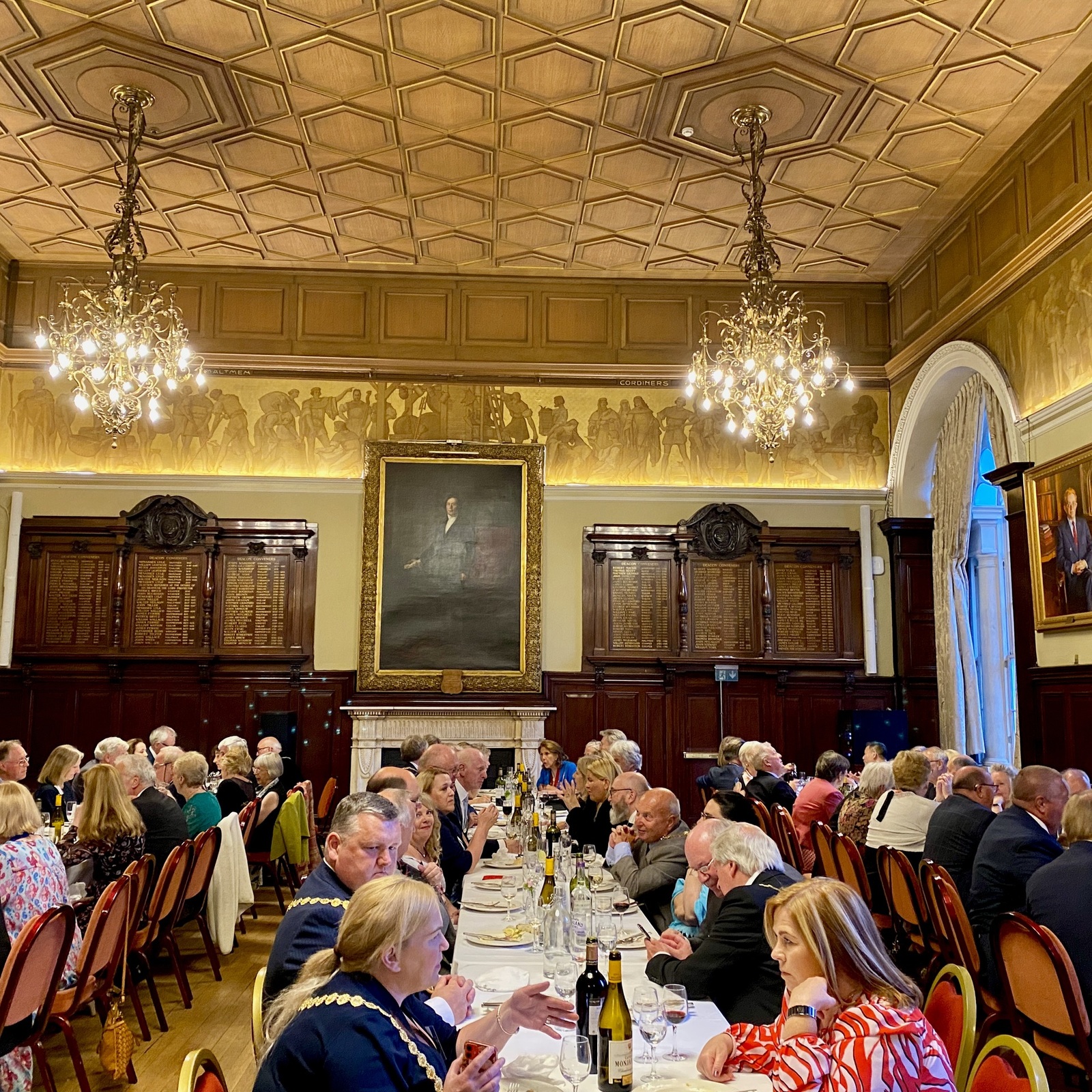 16 June 2023 - Arrived to a very wet Glasgow, and after a meeting with The Lord Provost, had a reception and dinner with all The Masters in The Trades House with a kind introduction from The Deacon Convenor.